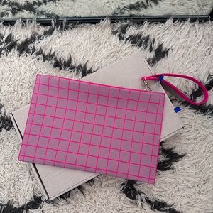 Rothy’s The Wristlet Pink Windowpane - NEW